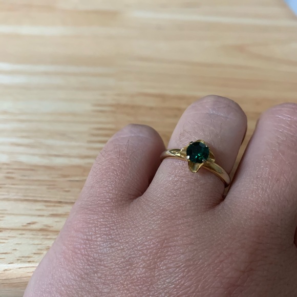 Vintage Green Ring - Picture 2 of 6